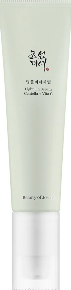 Aufhellendes Serum mit Vitamin C und Asiatischem Wassernabel