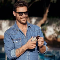 Feuchtigkeitsspendende Anti-Aging Gesichtscreme für Männer SPF 15