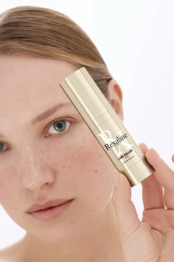 Feuchtigkeitsspendende Anti-Aging Creme für die Augenpartie gegen Schwellungen und dunkle Augenringe