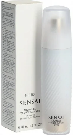 Feuchtigkeitsspendende Anti-Aging Gesichtsessenz für den Tag SPF 30