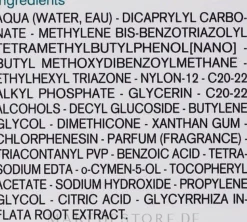 Feuchtigkeitsspendendes und mattierendes Sonnenschutzfluid für das Gesicht SPF 50+