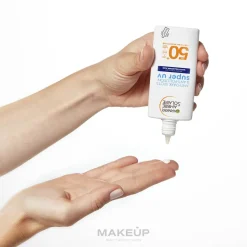 Fluid für das Gesicht