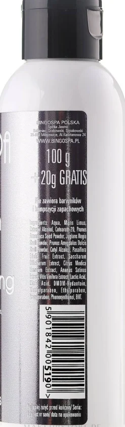 Gesichtspeeling mit Schlamm, Milchsäure und AHA-Säuren