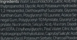 Peelingserum für das Gesicht auf Säurebasis