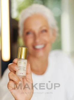 Revitalisierendes Serum für die Elastizität der Haut