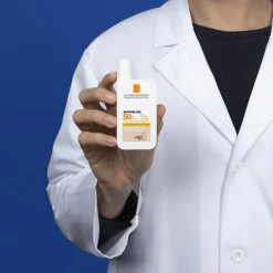 Tonisierendes Sonnenschutzfluid SPF 50+